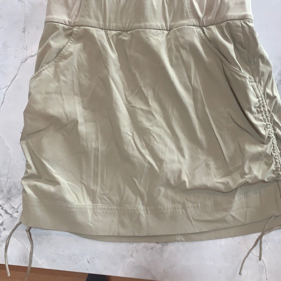 Columbia skirt with shorts - Picture 1 of 5